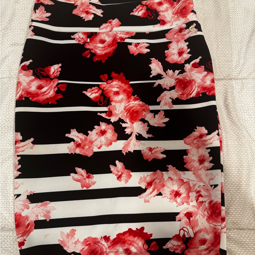 Thalia Sodi Pink and Black Knee-Length Pencil Skirt